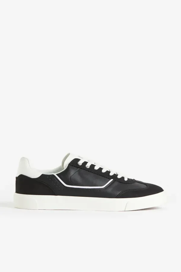 Sneakers - Image 2